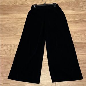 SPANX Women’s Air Essentials Black Wide-Leg Pants size M